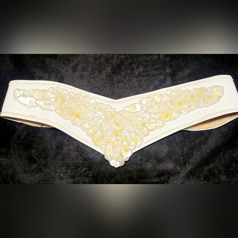 White Leather Pointed Belt, with Sequin Appliqué. 29in-35in waist.